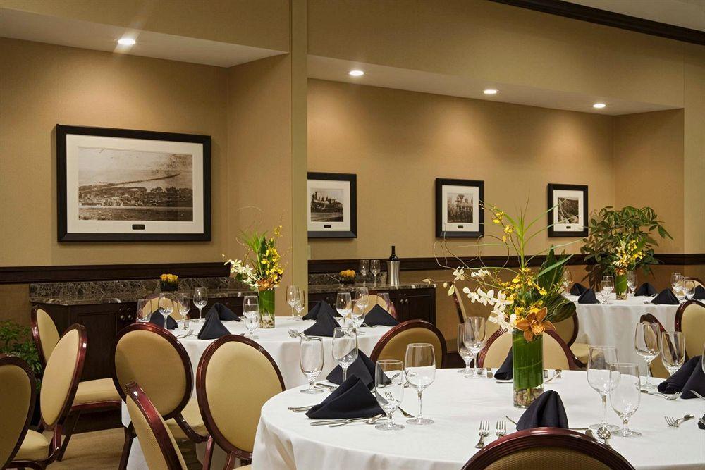 Sheraton Duluth Hotel Restaurant bilde